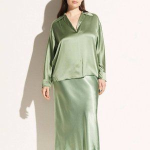 Vince Satin skirt with slit, Midi, Green, Size XXL